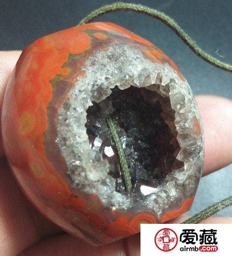 白水晶洞功效|白水晶洞功效全攻略：提升身心靈，淨化空間